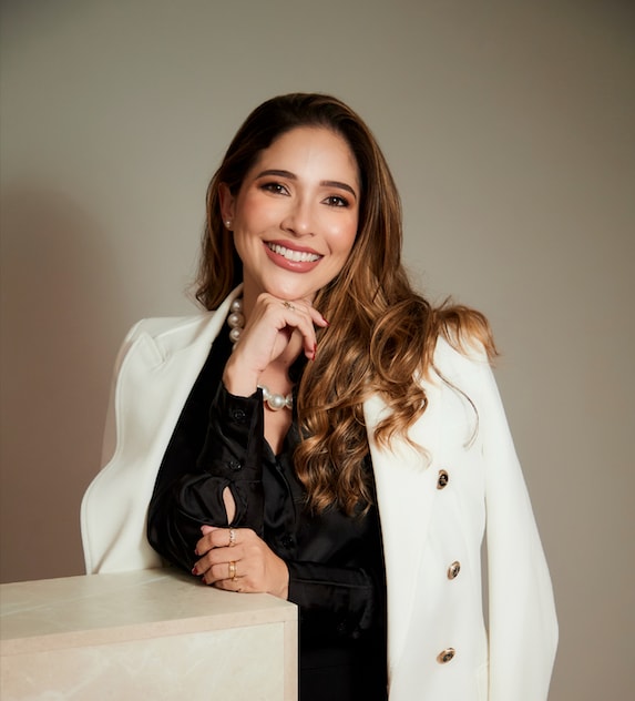 Dra. Carolina Bezerra, advogada Especialista em Direito Previdenciário